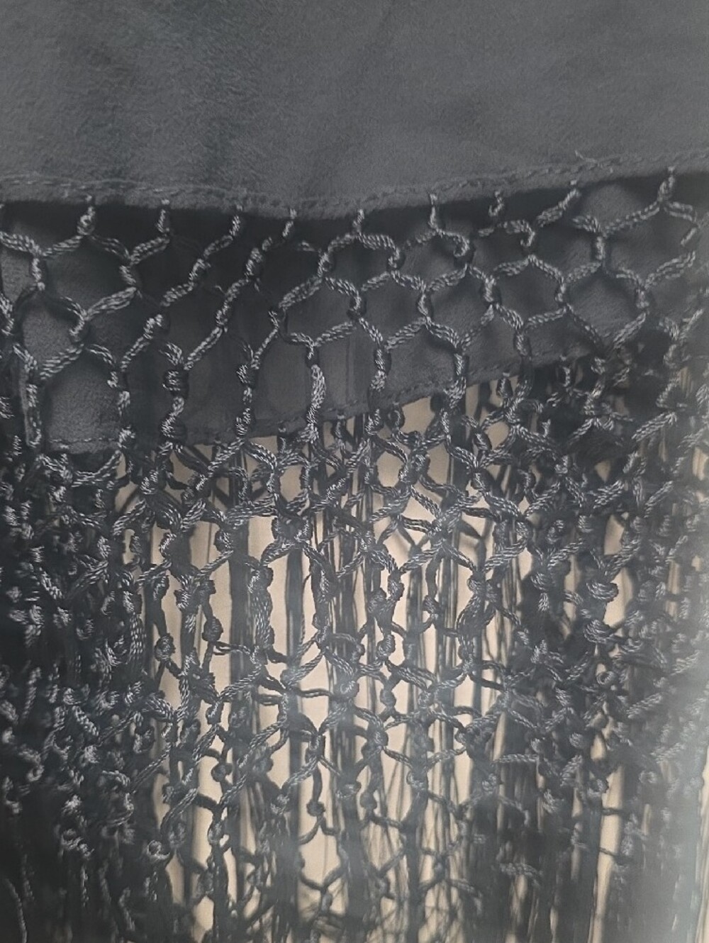 Oscar de la Renta Silk Black Fringe Shawl Scarf - Picture 6 of 7